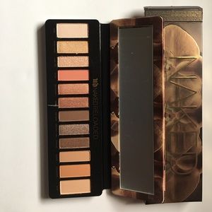 Urban Decay Naked Reloaded Eyeshadow Palette